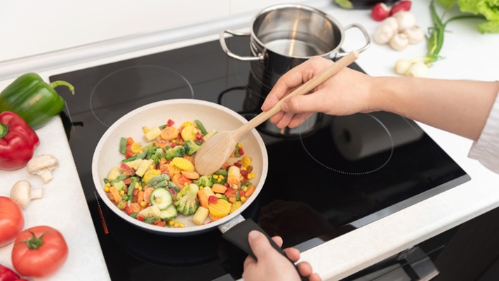 Ricottapannenkoeken met tomaten